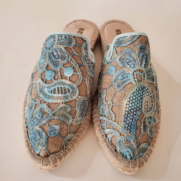 SESTO MEUCCI Sz 8 Lace Espadrille Mules Floral Applique Gold Blue Natural Color - Picture 2 of 16